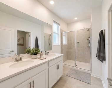 17119 Quicksilver Avenue - Photo Thumbnail 11