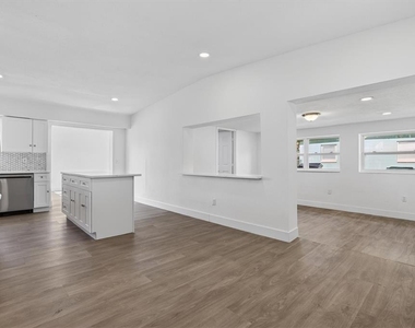 1612 W Grant Street - Photo Thumbnail 6