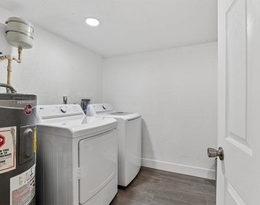 1612 W Grant Street - Photo Thumbnail 23