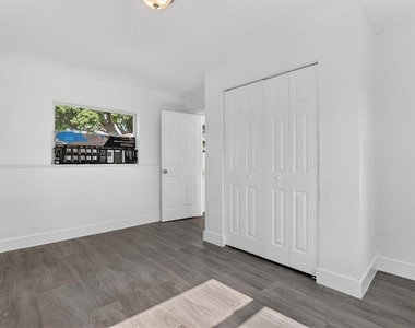 1612 W Grant Street - Photo Thumbnail 15