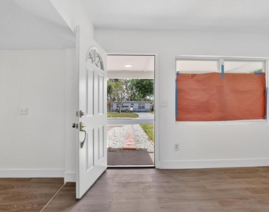 1612 W Grant Street - Photo Thumbnail 5