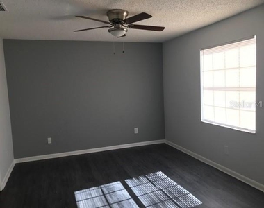 11141 Essex Ridge Court - Photo Thumbnail 20