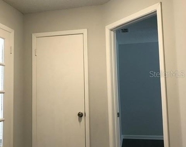 11141 Essex Ridge Court - Photo Thumbnail 5