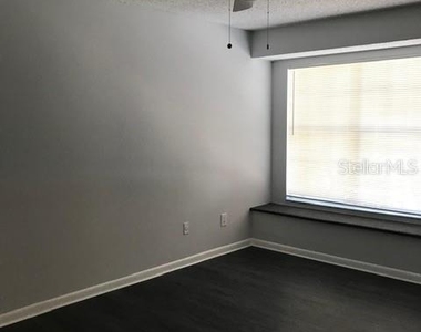 11141 Essex Ridge Court - Photo Thumbnail 10