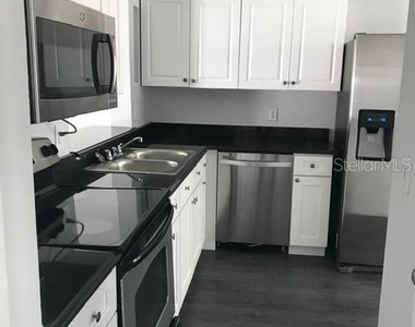 11141 Essex Ridge Court - Photo Thumbnail 19