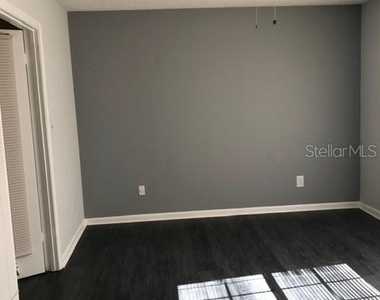 11141 Essex Ridge Court - Photo Thumbnail 8