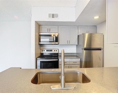 5144 Conroy Road - Photo Thumbnail 3
