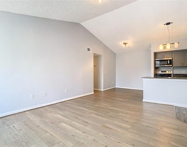 5144 Conroy Road - Photo Thumbnail 13