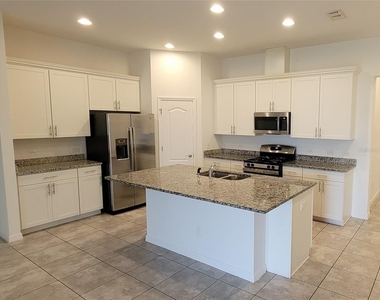 9185 Carmela Avenue - Photo Thumbnail 2