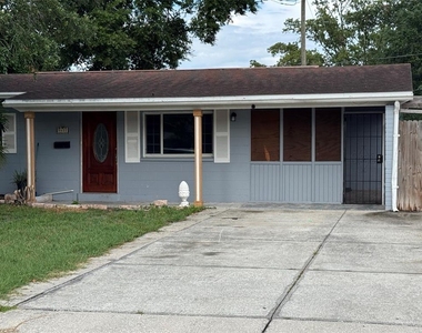 9401 57th Street N - Photo Thumbnail 2