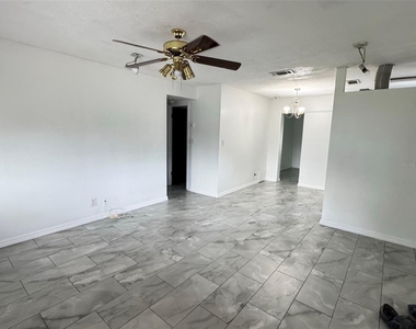 9401 57th Street N - Photo Thumbnail 18
