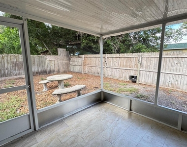 9401 57th Street N - Photo Thumbnail 11