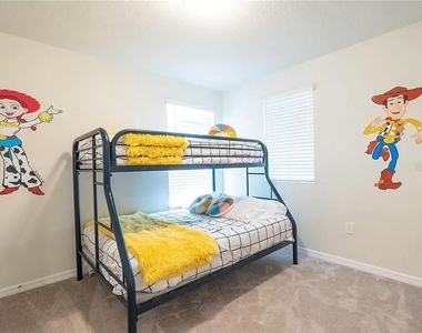 7243 Oakmoss Loop - Photo Thumbnail 36