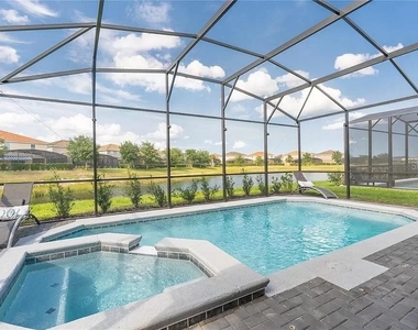 7243 Oakmoss Loop - Photo Thumbnail 12