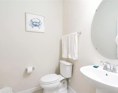 7243 Oakmoss Loop - Photo Thumbnail 16