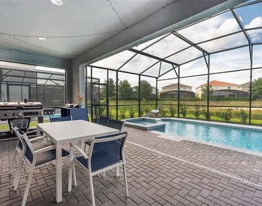 7243 Oakmoss Loop - Photo Thumbnail 11