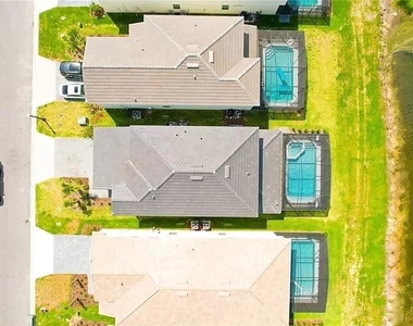 7243 Oakmoss Loop - Photo Thumbnail 1