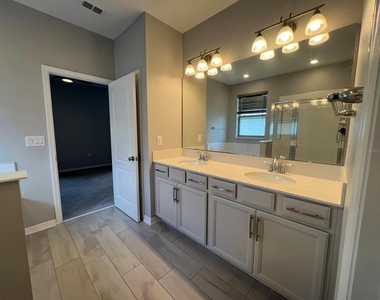 321 Evertree Loop - Photo Thumbnail 12
