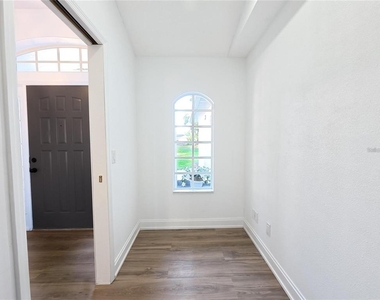 10711 Lake Hill Drive - Photo Thumbnail 5