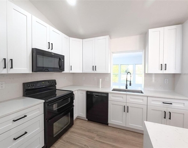 10711 Lake Hill Drive - Photo Thumbnail 10