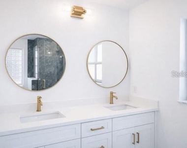 10711 Lake Hill Drive - Photo Thumbnail 15