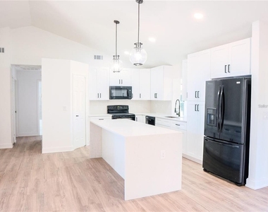 10711 Lake Hill Drive - Photo Thumbnail 8