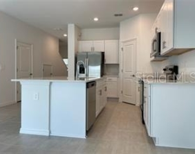 1309 Axel Graeson Avenue - Photo Thumbnail 5