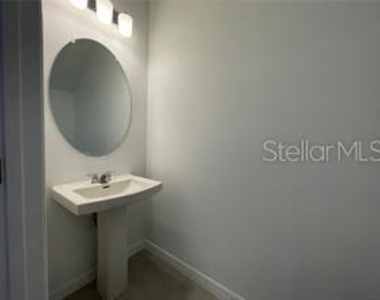 1309 Axel Graeson Avenue - Photo Thumbnail 9