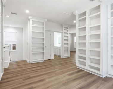 912 Waterside Drive - Photo Thumbnail 28