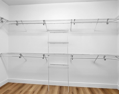 912 Waterside Drive - Photo Thumbnail 48