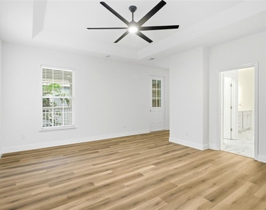 912 Waterside Drive - Photo Thumbnail 41