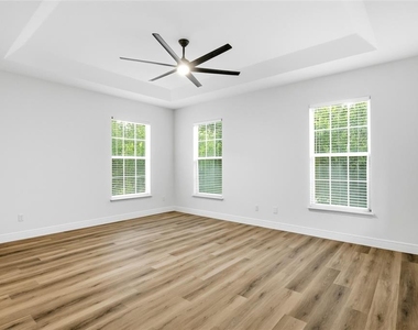 912 Waterside Drive - Photo Thumbnail 39