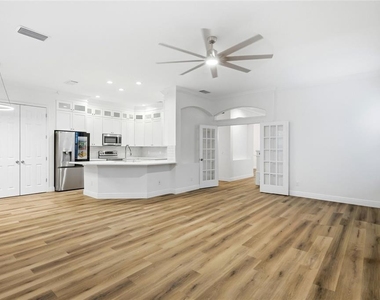 912 Waterside Drive - Photo Thumbnail 20