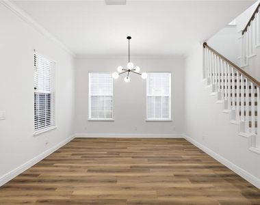 912 Waterside Drive - Photo Thumbnail 23
