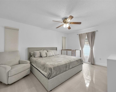 4211 Floating Orchid Court - Photo Thumbnail 16