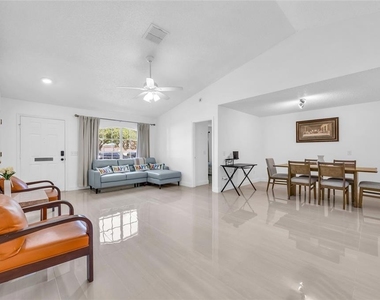 4211 Floating Orchid Court - Photo Thumbnail 3