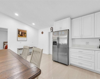4211 Floating Orchid Court - Photo Thumbnail 7