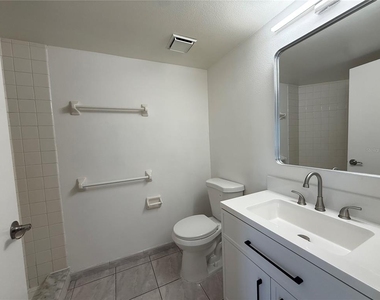 3900 Southpointe Drive - Photo Thumbnail 17