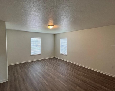 101 Hagge Drive - Photo Thumbnail 38