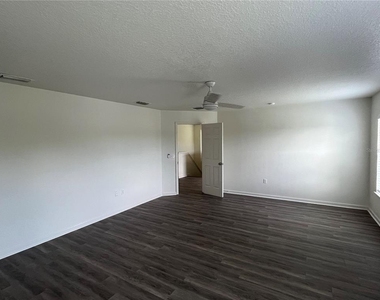 101 Hagge Drive - Photo Thumbnail 32