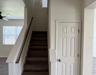 101 Hagge Drive - Photo Thumbnail 20