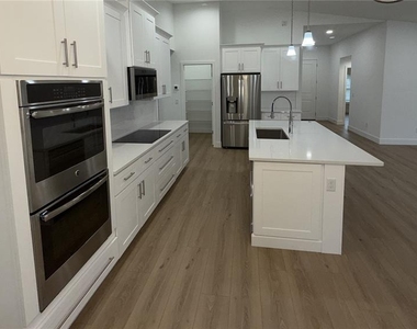 85 Laramie Drive - Photo Thumbnail 8