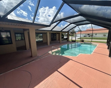 2093 Rio De Janeiro Avenue - Photo Thumbnail 14