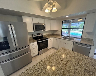 2093 Rio De Janeiro Avenue - Photo Thumbnail 5