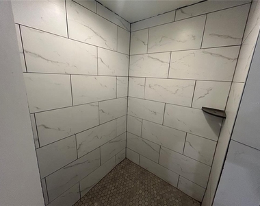 2093 Rio De Janeiro Avenue - Photo Thumbnail 13