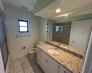 2093 Rio De Janeiro Avenue - Photo Thumbnail 8