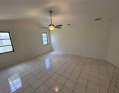 2093 Rio De Janeiro Avenue - Photo Thumbnail 2