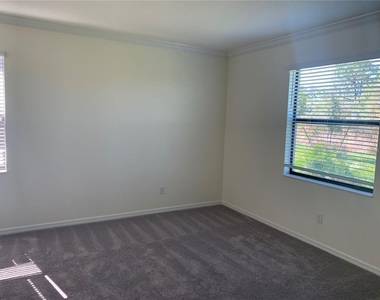 17212 Blue Ridge Place - Photo Thumbnail 9