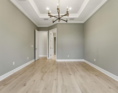 7708 Moonbeam Avenue - Photo Thumbnail 19