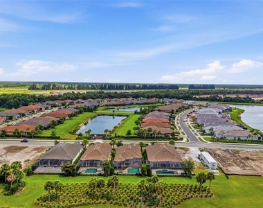 7708 Moonbeam Avenue - Photo Thumbnail 45